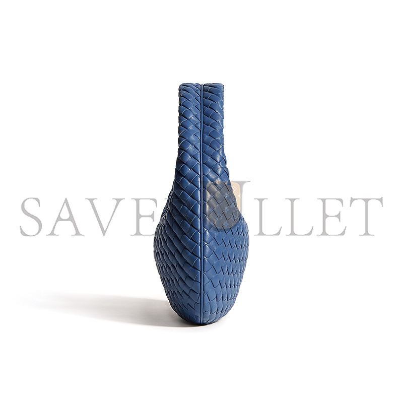 BOTTEGA VENETA SMALL VENETA 873188V66V04020 (35*21*5cm)
